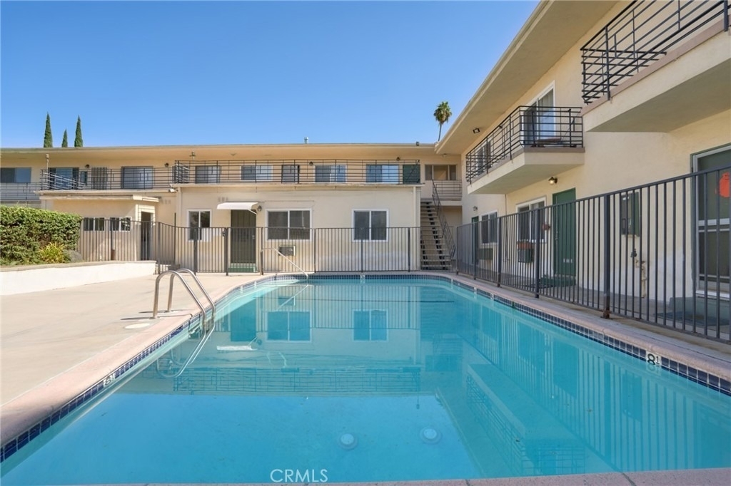 915 E Palmer Avenue - Photo 19