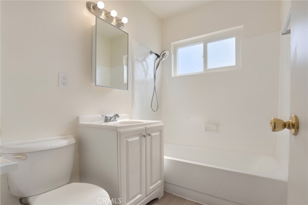 915 E Palmer Avenue - Photo 15