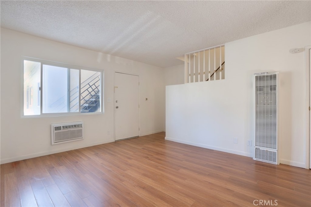 915 E Palmer Avenue - Photo 7