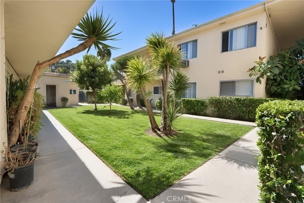 915 E Palmer Avenue - Photo 25