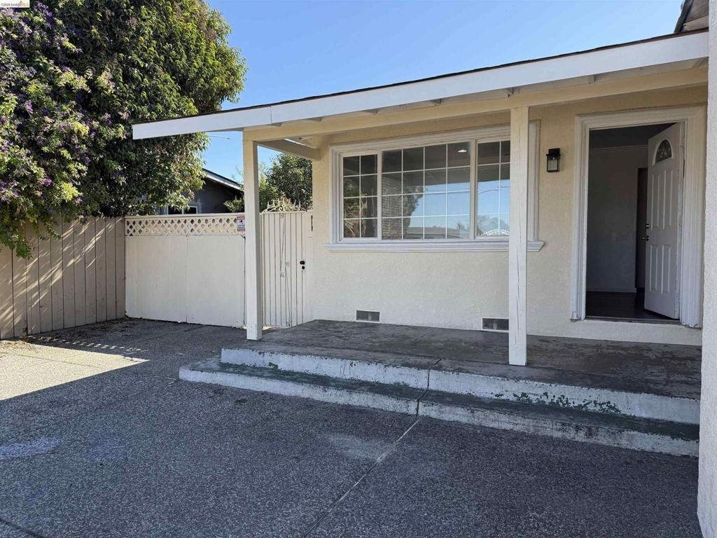 1934 Lavonne Avenue - Photo 1