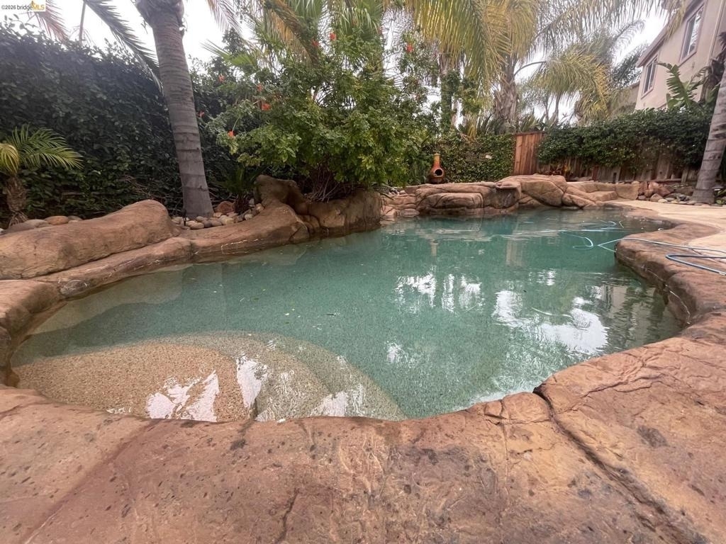 697 Canmore Ct - Photo 6