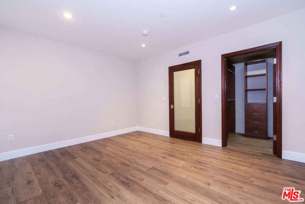 1929 Selby Avenue - Photo 19