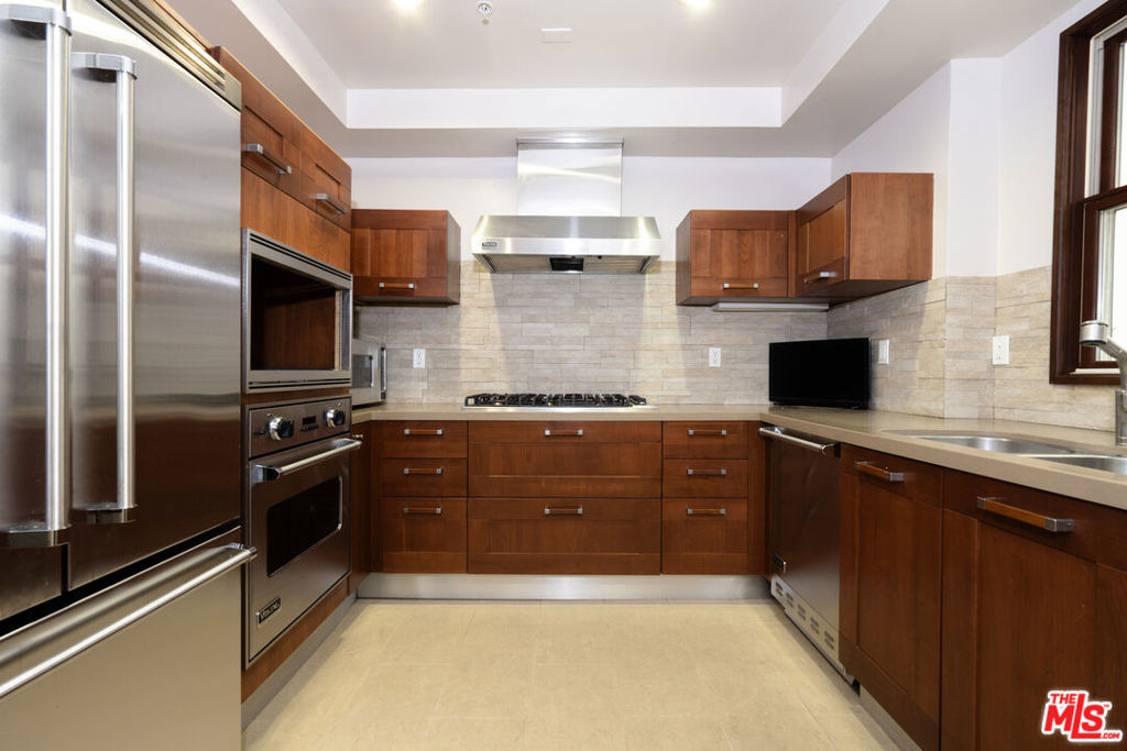 1929 Selby Avenue - Photo 3