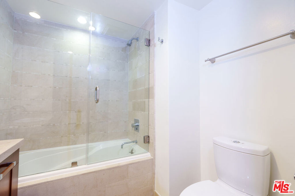 1929 Selby Avenue - Photo 24