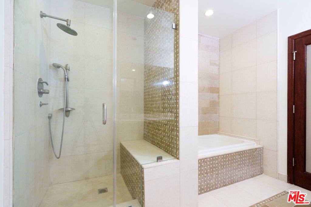 1929 Selby Avenue - Photo 16