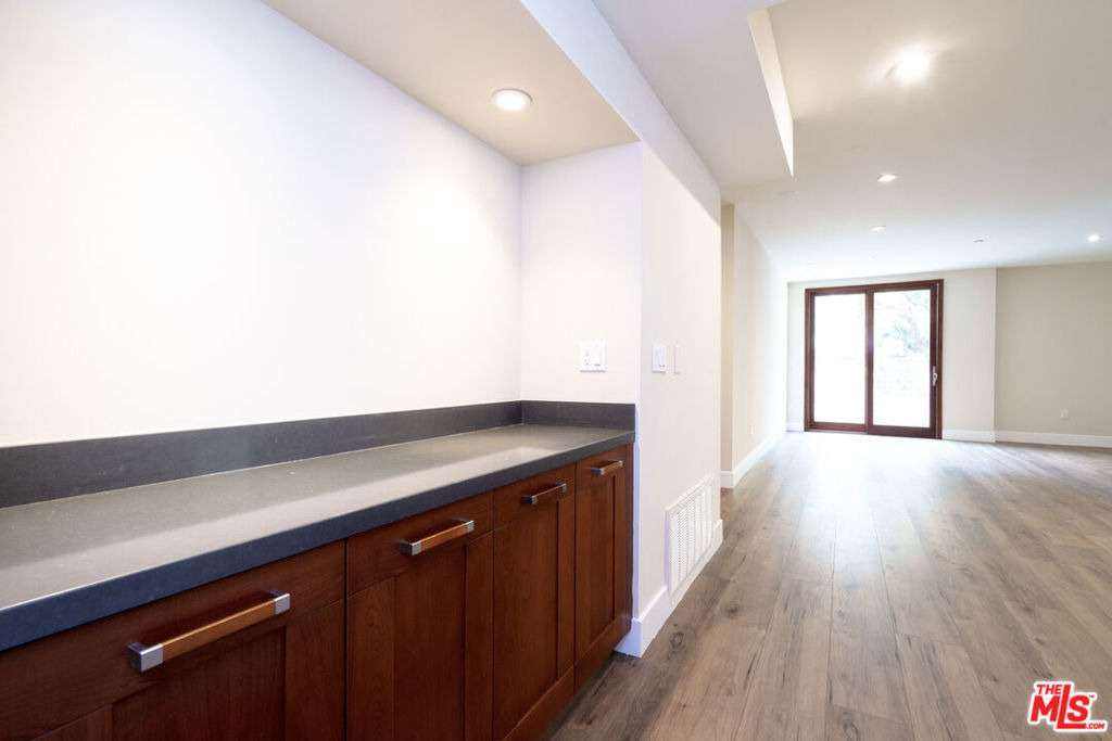 1929 Selby Avenue - Photo 17