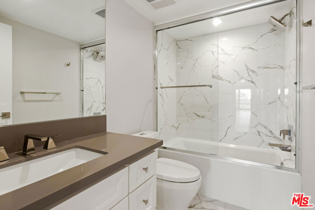 1470 Rexford Drive - Photo 9