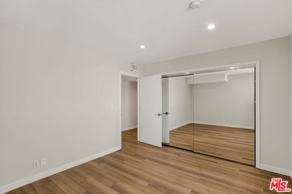 1470 Rexford Drive - Photo 11