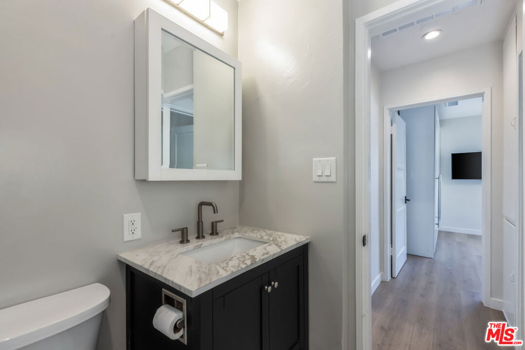 8791 Cadillac Avenue - Photo 23