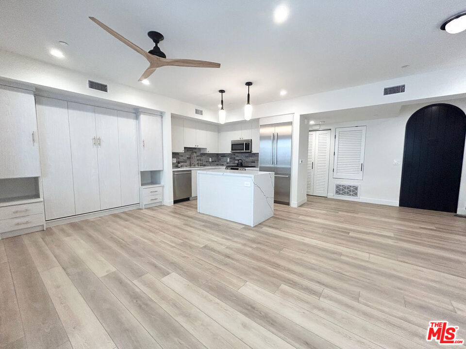 7914 Norton Avenue - Photo 3