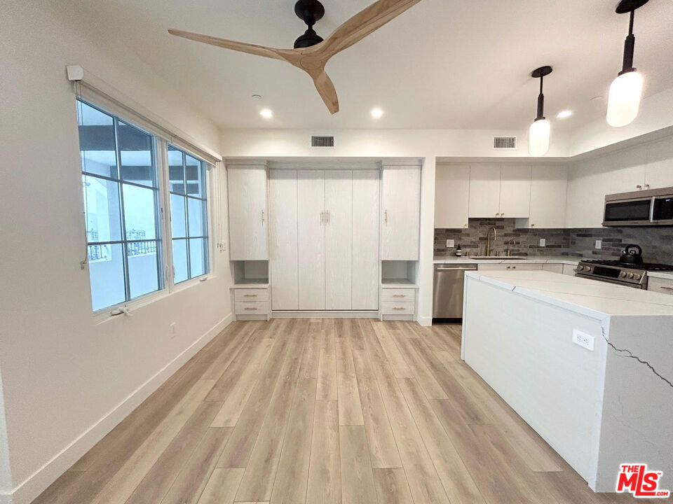 7914 Norton Avenue - Photo 5