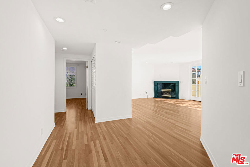 10555 Ashton Avenue - Photo 2