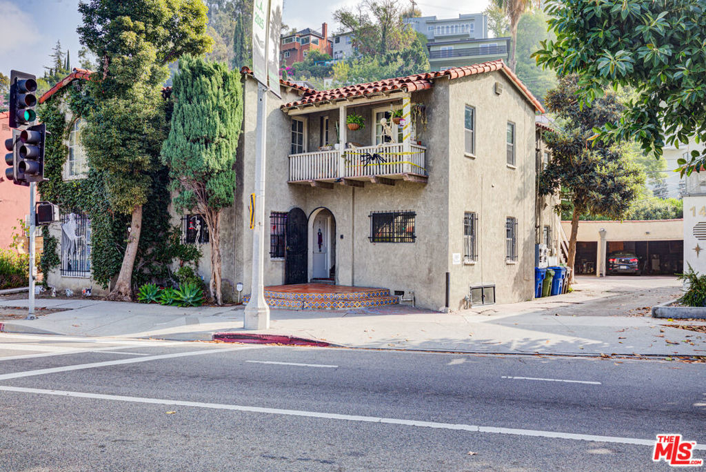 1492 Silver Lake Boulevard - Photo 18
