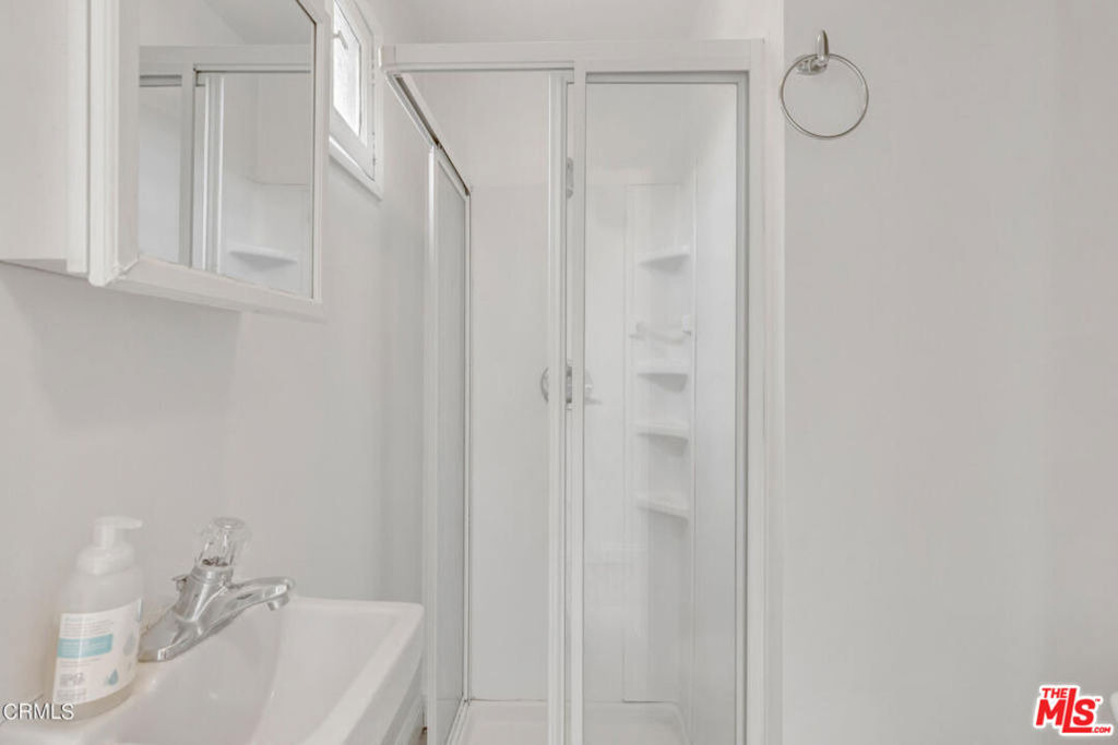 1492 W 28th Street - Photo 22