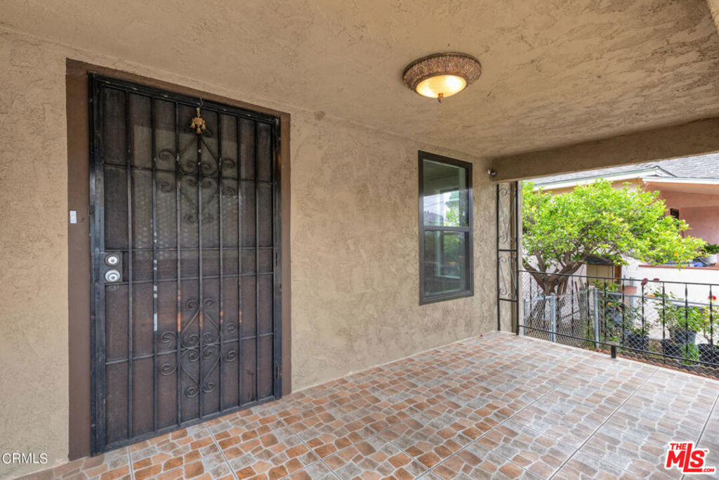 1492 W 28th Street - Photo 33