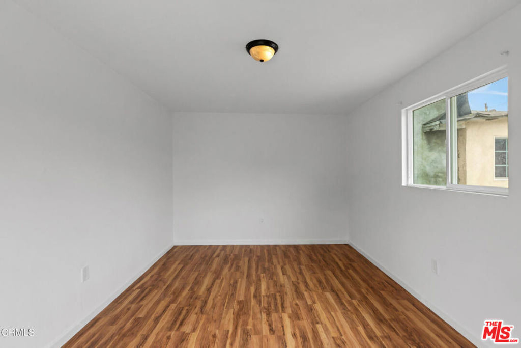 1492 W 28th Street - Photo 35