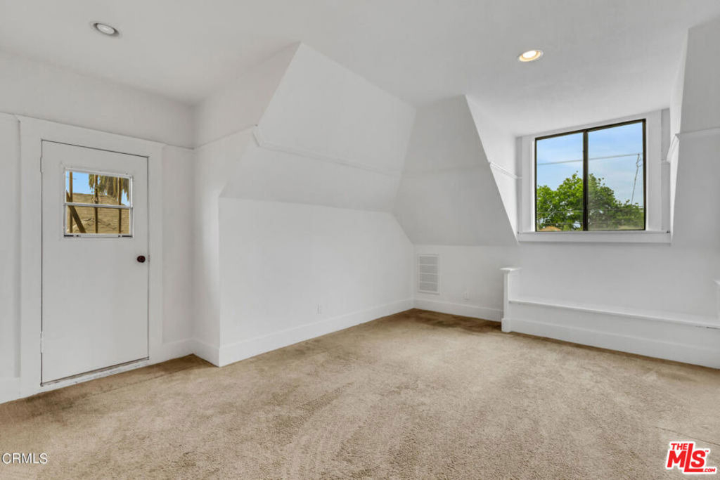 1492 W 28th Street - Photo 26
