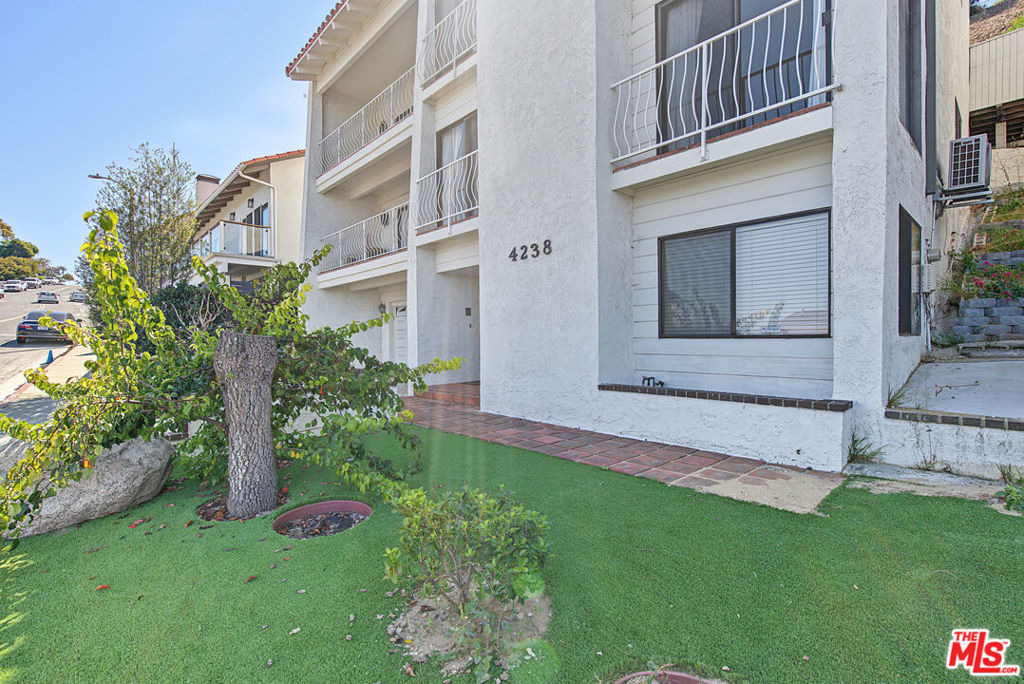 4238 Mesa Street - Photo 47