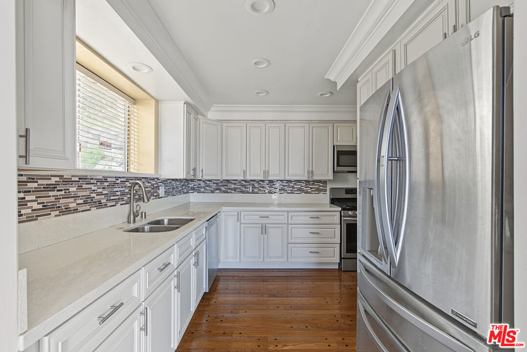 4238 Mesa Street - Photo 6
