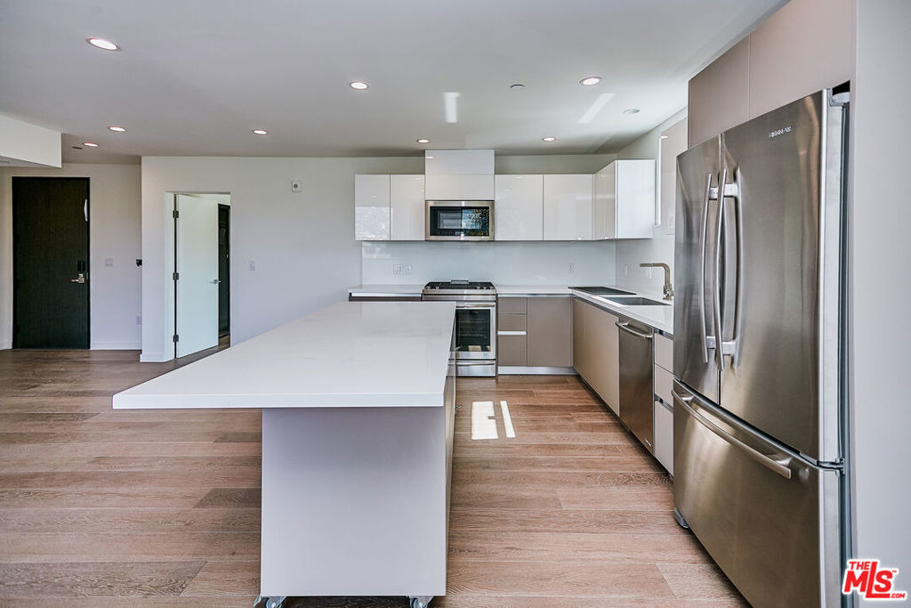 328 N Maple Drive - Photo 6