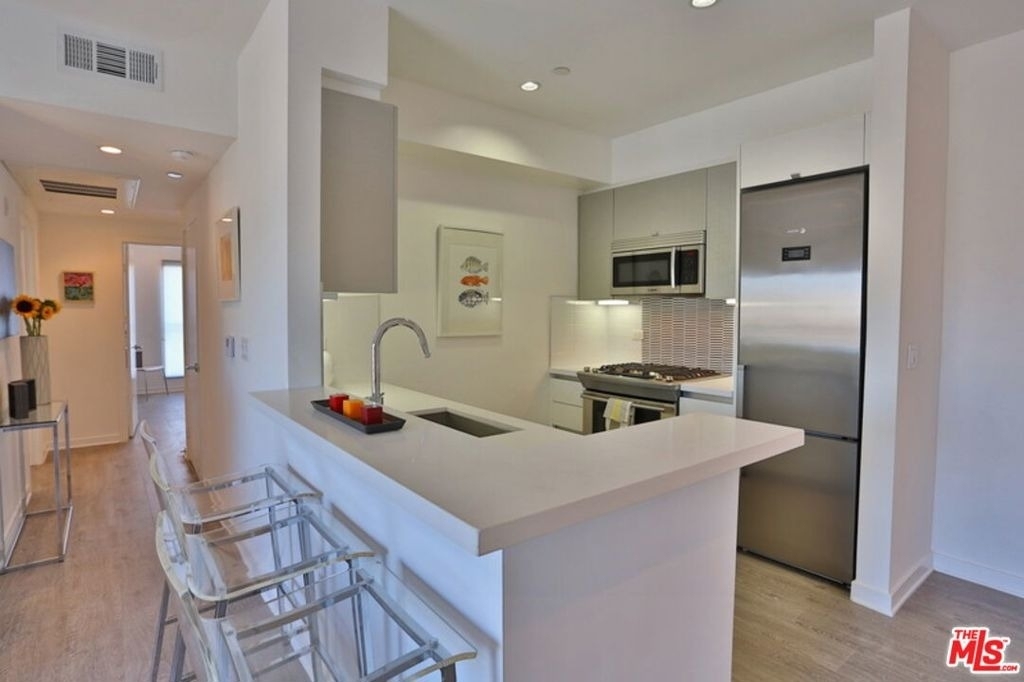 11776 Idaho Avenue - Photo 2