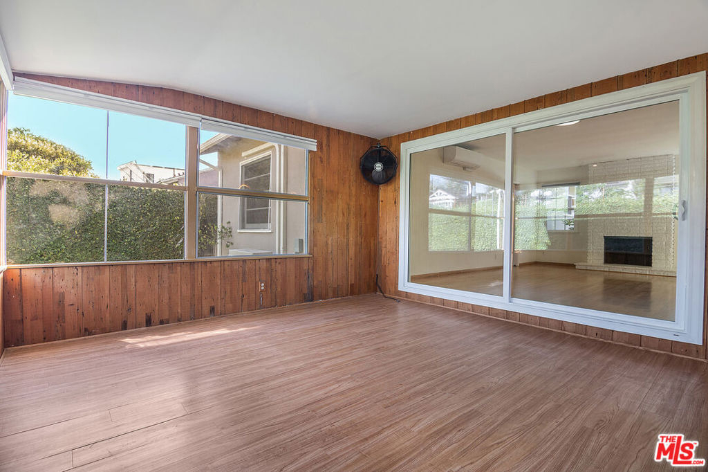 3646 Stoner Avenue - Photo 8