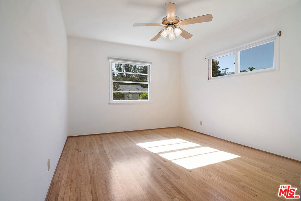 3646 Stoner Avenue - Photo 16