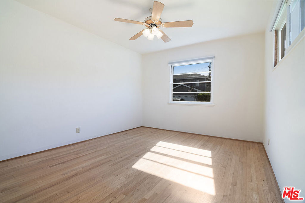 3646 Stoner Avenue - Photo 15
