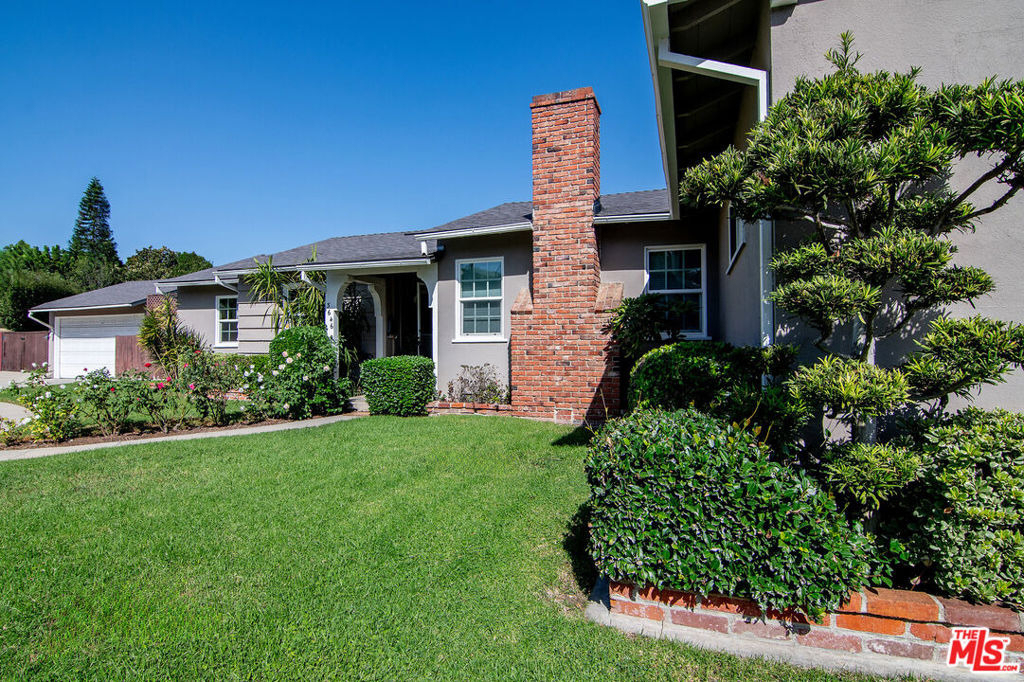 3646 Stoner Avenue - Photo 2