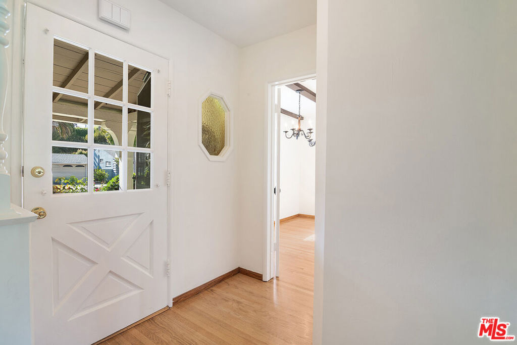 3646 Stoner Avenue - Photo 3