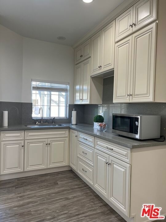 4621 Melbourne Avenue - Photo 9