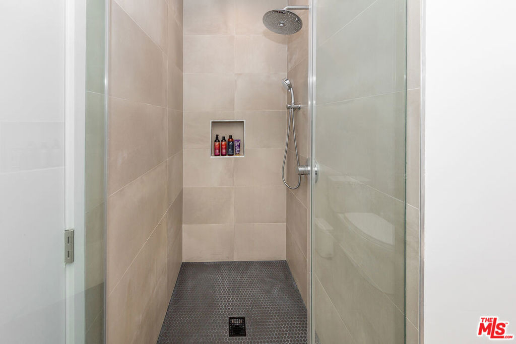 5992 Sawyer Street - Photo 17