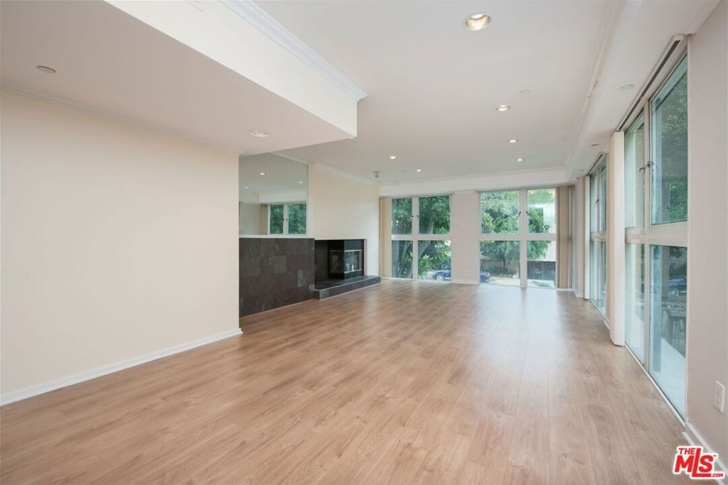 1927 Glendon Avenue - Photo 1