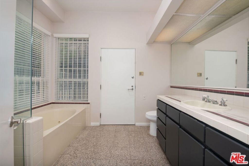 1927 Glendon Avenue - Photo 18
