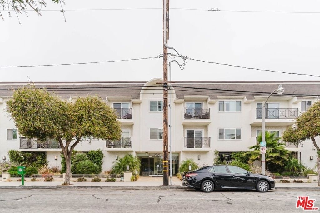2721 2nd Street - Photo 0