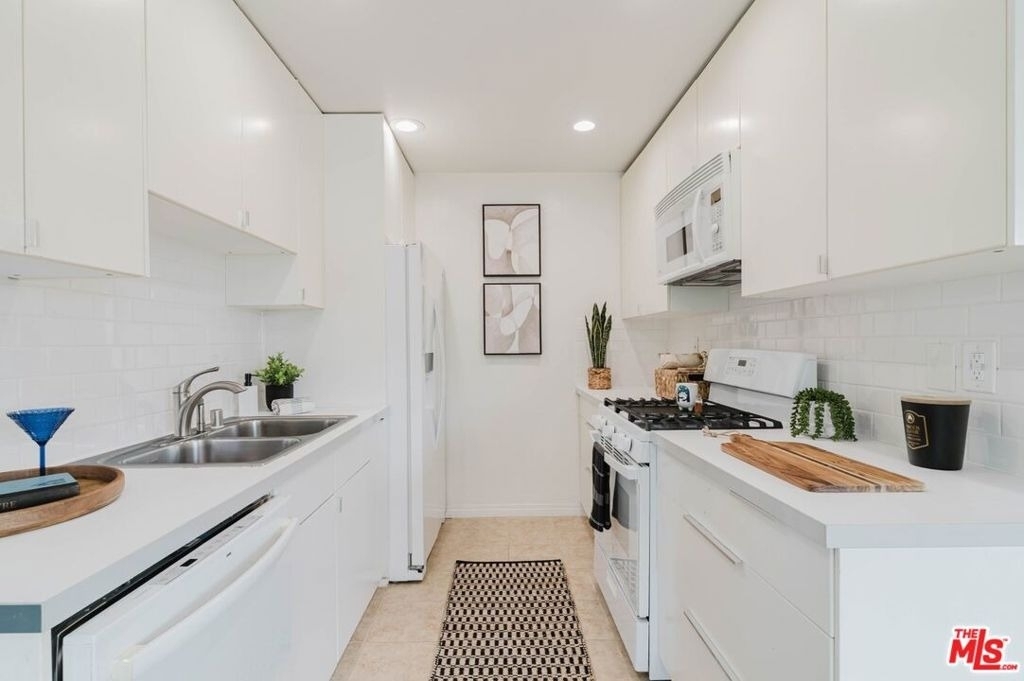 2721 2nd Street - Photo 12