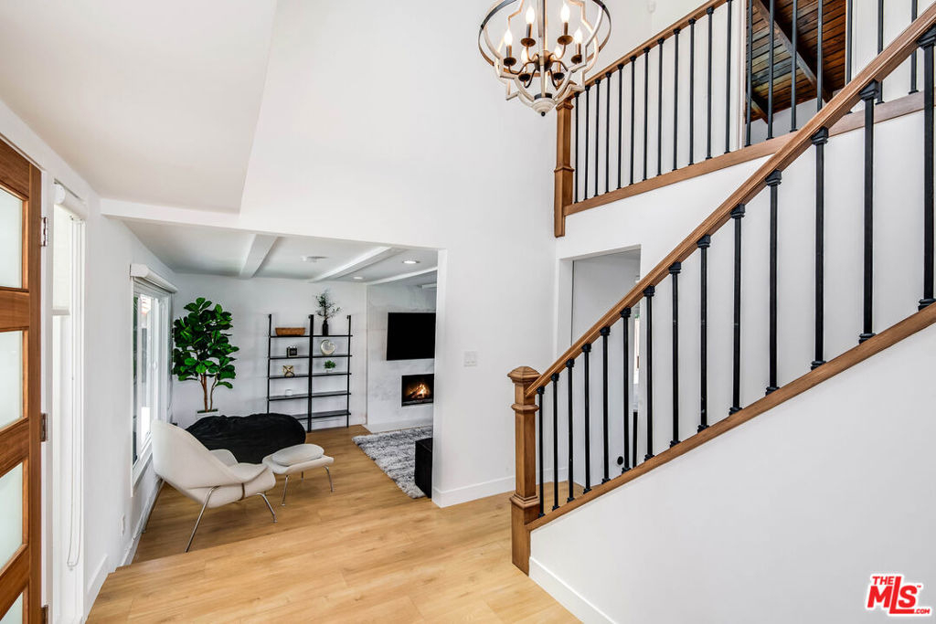 6426 Ellenview Avenue - Photo 1
