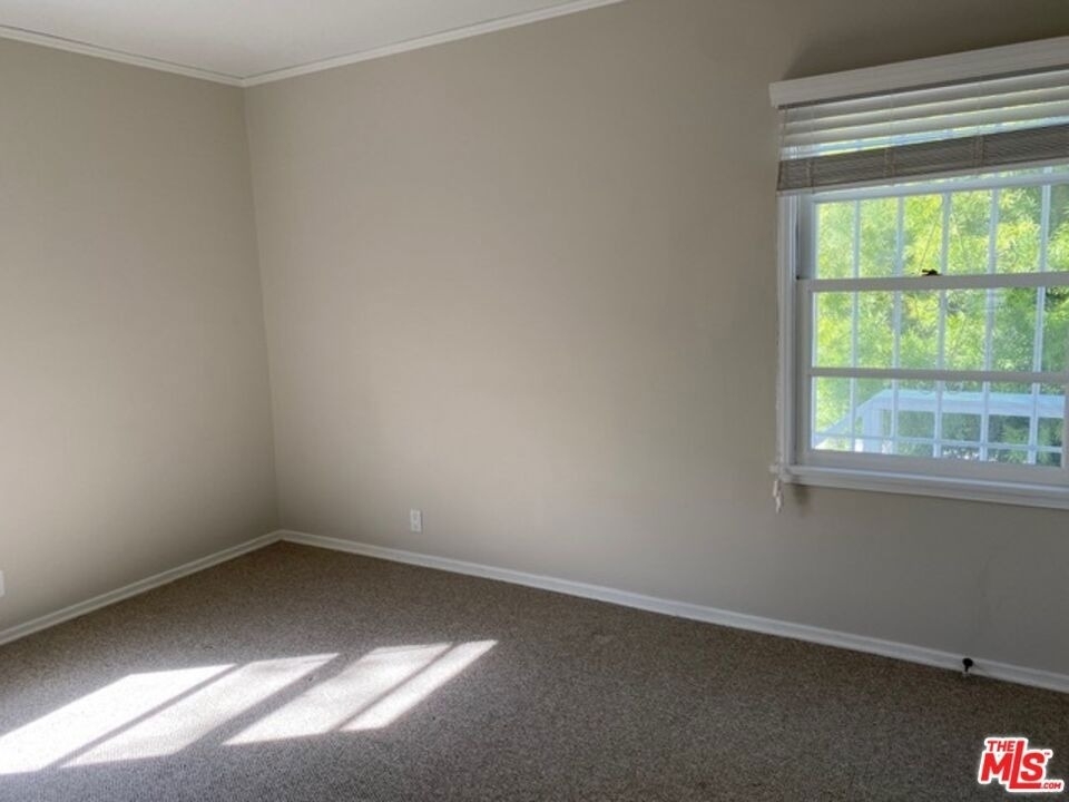 1231 Smithwood Drive - Photo 6