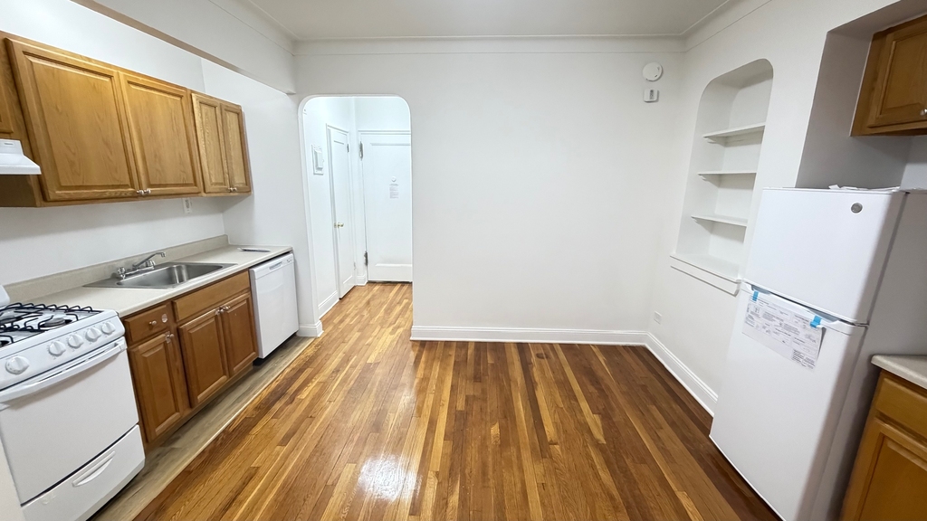 35-55 73rd Street - Photo 5