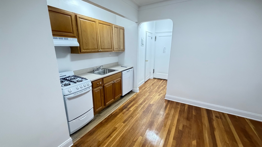 35-55 73rd Street - Photo 4