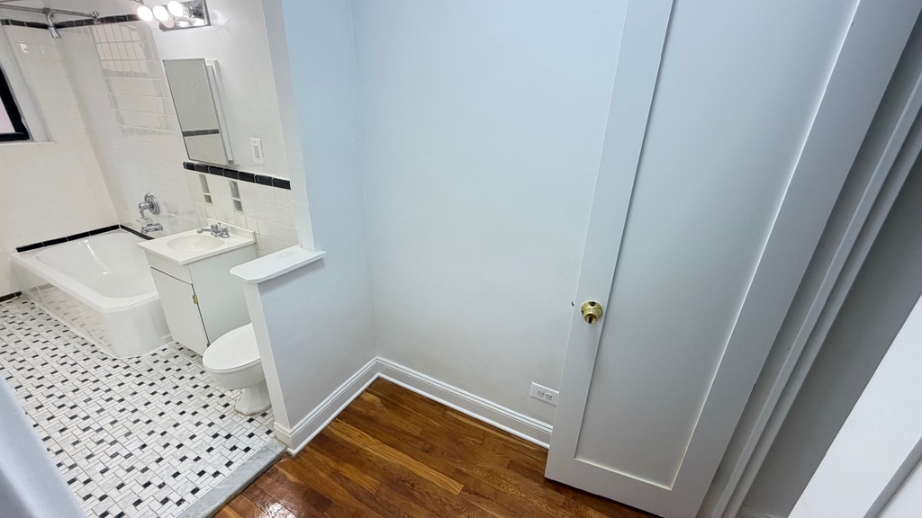 35-55 73rd Street - Photo 16