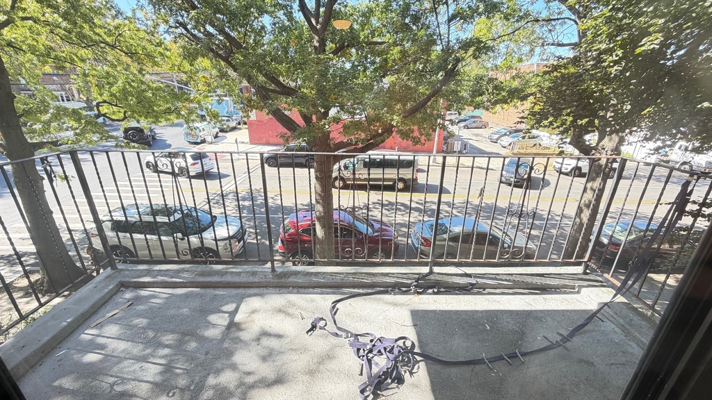 79-25 150th Street - Photo 4