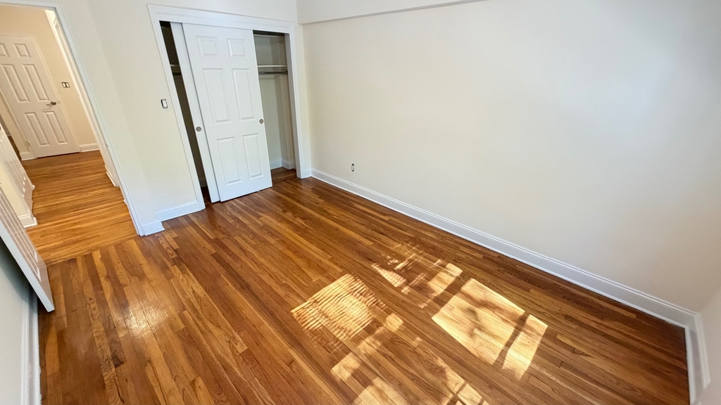 79-25 150th Street - Photo 14