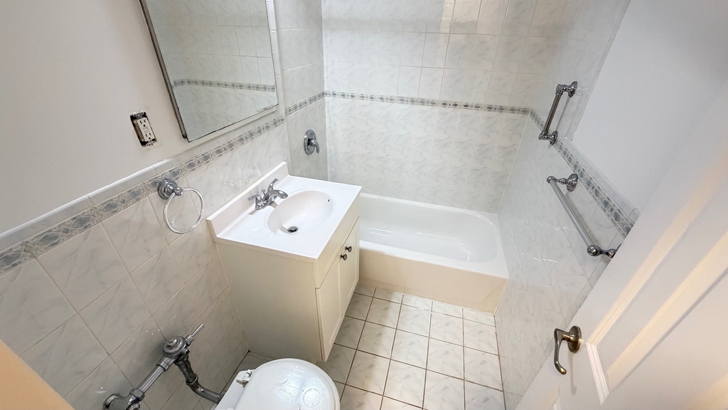 79-25 150th Street - Photo 12