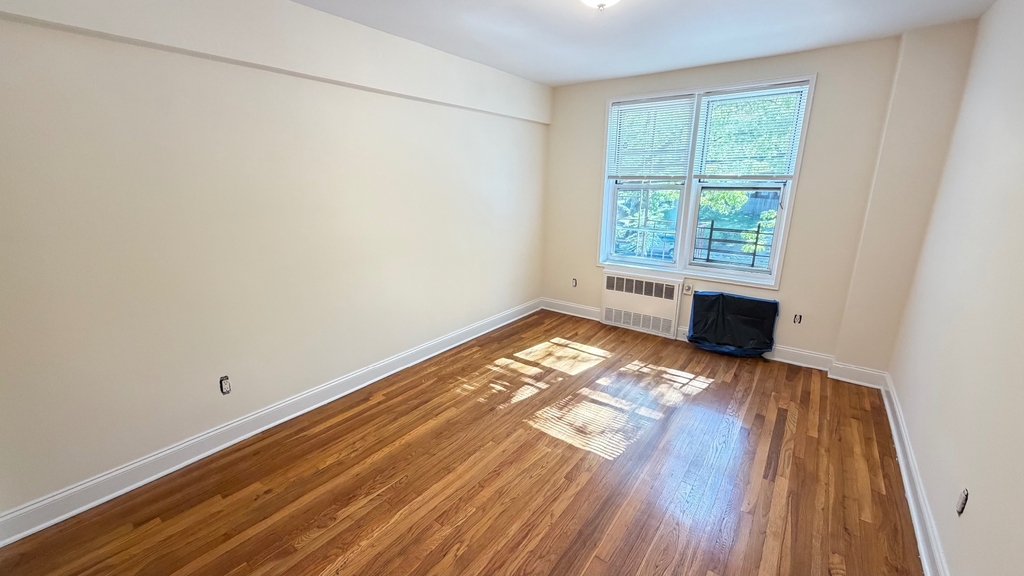 79-25 150th Street - Photo 13