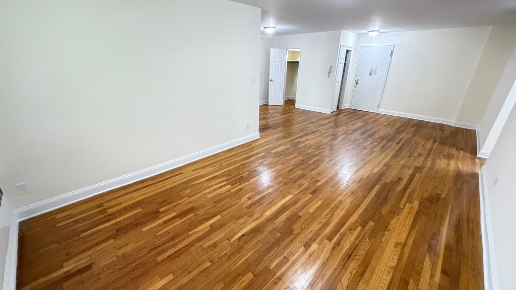 79-25 150th Street - Photo 11