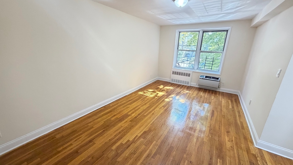 79-25 150th Street - Photo 18