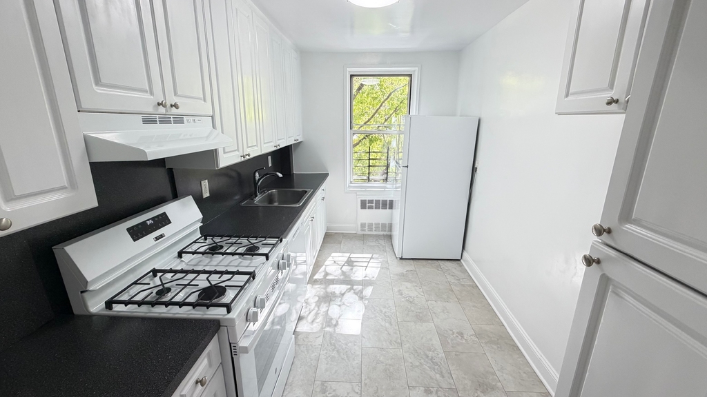 79-25 150th Street - Photo 0