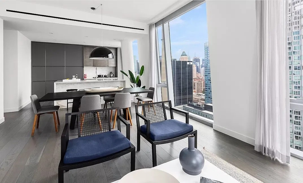 400 West 61st Street - Photo 0